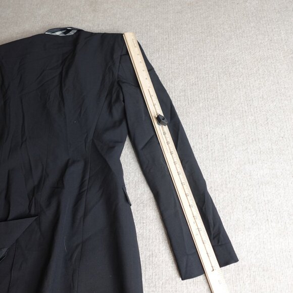 Burberry Womens Blazer 6 Black Peak Lapels Single Vent Made in Portugal - Picture 16 of 16